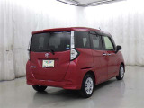広々とした車内空間に優れた燃費性能。更にデザインも上質で人気のお車です!