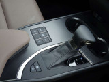 【本革シフトノブ】ステアリングヒーター/運転席・助手席シートヒーター・ベンチレーション機能付