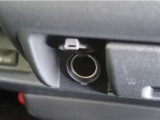 専用ソケットをご用意して頂くとスマートフォン等の充電が出来、便利です。