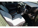 車内は明るくシンプルで素敵です(^^♪
