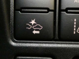 【PCS(プリクラッシュセーフティーシステム】・・・進路上の車両を前方センサーで検出し、衝突の可能性が高いと判断したときに、警報やブレーキ力制御により運転者の衝突回避操作を補助します。
