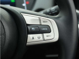◆アダプティブクルーズコントロール◆予め設定した車速内でクルマが自動的に加減速。前走車との適切な車間距離を維持しながら追従走行します。【LKAS】車線維持支援システムでステアリング操作を支援。