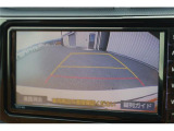 バックモニター付ですので、車庫入れも駐車もラクラクです。