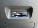 純正ETC2.0付 料金所もスムーズに通れ、割引料金の適用もあります。ビルトインできれいに収まっており、見た目もスマートです。