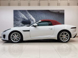 JAGUAR/LAND ROVER純正ドライブレコーダーのお取り付けも承ります。前後2CHのFull HD画質、駐車管理モードも内蔵!常に見守り続ける安心感で上質なドライブを。