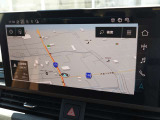 ●MMIナビゲーション『高解像度カラーディスプレイに、Bluetooth(R)接続によるハンズフリー通話機能を搭載しています。』