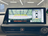 【パノラミックビューモニター】専用のカメラにより、上から見下ろしたような視点で360度クルマの周囲を確認することができます☆死角部分も確認しやすく、狭い場所での切り返しや駐車もスムーズに行えます。