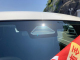 【衝突被害軽減ブレーキ】前方の車両や歩行者を検知し、ブザー音や表示によって警告!衝突の可能性が高まるとブレーキ踏力をアシストしてくれますが、あくまでもサポートですので運転手の判断・操作が大事です☆