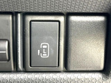 【パワースライドドア】スマートキーや運転席のスイッチでスライドドアの開閉が可能♪電動だから力を入れてドアを開ける必要が無く、小さいお子様でも、重い荷物を持っている時もラクに開け閉めできます♪