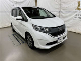 広々とした車内空間に優れた燃費性能。更にデザインも上質で人気のお車です!