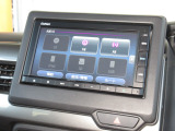 ナビゲーションはギャザズメモリーナビ(VXM-225Ci)を装着しております。AM、FM、CD、Bluetoothがご使用いただけます。初めて訪れた場所でも安心ですね!