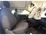広大なヨーロッパならではの、長距離運転を前提に造られたシート。デザインだけではなく、疲れにくいことも大きな特徴です。