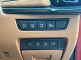 各操作スイッチが運転席すぐ近くにありますので、操作性バッチリです。