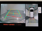 パノラミックビューモニター付きです。車両を上から見たような映像をモニター画面に表示。運転席からの目視では見にくい、車両周辺の状況をリアルタイムでしっかり確認できます。