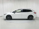 カローラツーリング 1.8 ハイブリッド W×B E-Four 4WD 