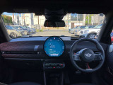 まずはご連絡をください!お車詳細や展示状況はMINI NEXT城東鶴見06-6933-3298まで。