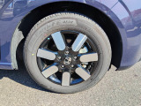 純正アルミホイール装備車です。