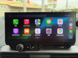 Apple CarPlay、Android Auto 対応。スマホを接続するとタッチスクリーン上でマップ、通話、メッセージ、ミュージックなどのアプリをスマホ同様に操作できるミラースクリーン機能搭載