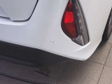 コーナーセンサーを車の前後に装備。障害物までの距離に応じて警告音を変えてお知らせします!