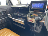 【 オートエアコン 】車内温度を感知して自動で温度調整をしてくれるのでいつでも快適な車内空間を創り上げます!