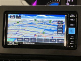 いまや必須装備「ナビゲーション」搭載!知らない場所にスイスイッとドライブ。もう、これなしではハンドルを握れませんね!でも運転中の操作は危険ですのでご注意ですね☆