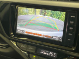 【バックカメラ】駐車時に後方がリアルタイム映像で確認できます。大型商業施設や立体駐車場での駐車時や、夜間のバック時に大活躍!運転スキルに関わらず、今や必須となった装備のひとつです!