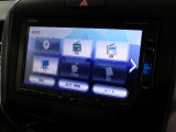 CD、DVD、Bluetooth、AM、FM、AUX、スマートフォン接続ができます。