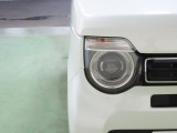 LEDヘッドライトは、点灯の瞬間から光量を発揮し、突然暗くなるトンネルなどでの安定感を高めます。