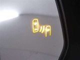 &rdquo;隣の車線を走る車両をレーダーで検知し、ドアミラーでは確認しにくい後側方エリアに存在する車両に加えて、急接近してくる車両も検知します。車両を検知するとドアミラーに搭載されたLEDインジケーターが点灯
