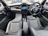 こちらのお車はMINI NEXT鶴ヶ島に展示中です。☆お問合せをお待ちしてます!