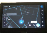 ディスプレイオーディオ(コネクティッドナビ対応)PLUS搭載。T-Connectご契約で2028年4月まで無償で利用できるナビ(期限到来後は有償)と、解約後も利用できる車載ナビが搭載されています。
