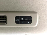 【リアクーラー】エアコンの風を後部座席まで届けてくれ、広い車内空間でも素早く快適な温度になります♪真夏や真冬に便利な機能です。