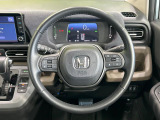 【純正革巻きステアリング】上質な革を使用することで、手にしっかり馴染みとても運転しやすいハンドルです♪