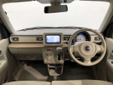 運転席周り!ディスプレイもついているので特に後からつけるものはないと思います( &acute;&forall;`)bグッ!