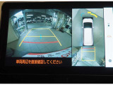 バックガイドモニターで、後方を確認しながら安心して駐車することができます。運転初心者も熟練者も必須の機能ですよ!