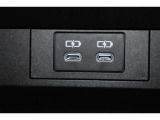 センターコンソールボックス内にも給電用のUSB端子(Type-C)を装備しています。