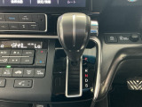 オートマチックシフトレバーは、手になじみ操作しやすい形状で安全運転にもつながります♪
