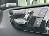 メルセデス・ベンツの定める厳しい基準をクリアしたお車のみをご案内させて頂きます。納車前整備はメーカー規定に基づき100項目以上にも及ぶ点検を熟練のメカニックによって行いご納車させて頂きます。