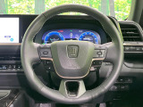 【純正革巻きステアリング】上質な革を使用することで、手にしっかり馴染みとても運転しやすいハンドルです♪