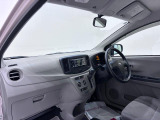 ダイハツのお店では、ダイハツ車を知り尽くしたプロフェッショナルが、専用の診断機器を使って各システムを点検しております。