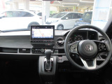 Honda車が初めての方にも扱いやすく分かりやすいインパネ周りと各種スイッチ類です。