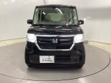お客様に安全で快適なカーライフをお送りいただくために、中古車にも高いレベルの品質基準を設け、その基準に従って、全ての中古車について納車前整備を実施しています。