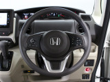 【運転席まわり】Honda独自の設計思想に基づき、自然に手を伸ばした先に操作したいものがあるようレイアウトを追求 !