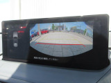 バックカメラを装備。駐車場などでの取り回しもスムーズに行っていただけます。