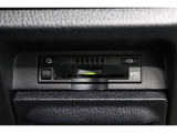 スッキリ装着されたビルトインタイプのETC!高速道路走行の料金所をノンストップで通過できます。※ ETCカードのお申し込みも当社にお任せ下さい!