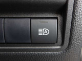 オートマチックハイビームとは、先行車や対向車のライトを認識し、ハイビームとロービームを自動で切り替える機能です。夜道の視界を確保します。詳細は販売店スタッフまでおたずねください。