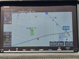 8インチ純正メモリーナビ(VXM-207VFEi)を装着しています。目的地設定やルート案内もスムーズに行えます。