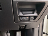 ビルトインタイプの【ETC】で見た目もスッキリ。高速道路の利用にとても便利です。