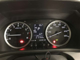 とっても見やすいメーターです。ドライブも楽しみになりますよ♪