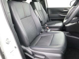 見えないところまで徹底洗浄!中古車をキレイで気持ちよくお乗りいただけるよう、トヨタ認定中古車はしっかりクリーニング。エンジンルームやシートを外した洗浄まで目に見えないところまで徹底的に洗浄しています。